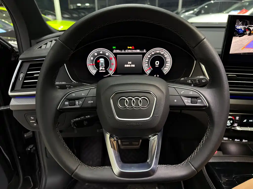 Audi Q5L 2025 — фото 10