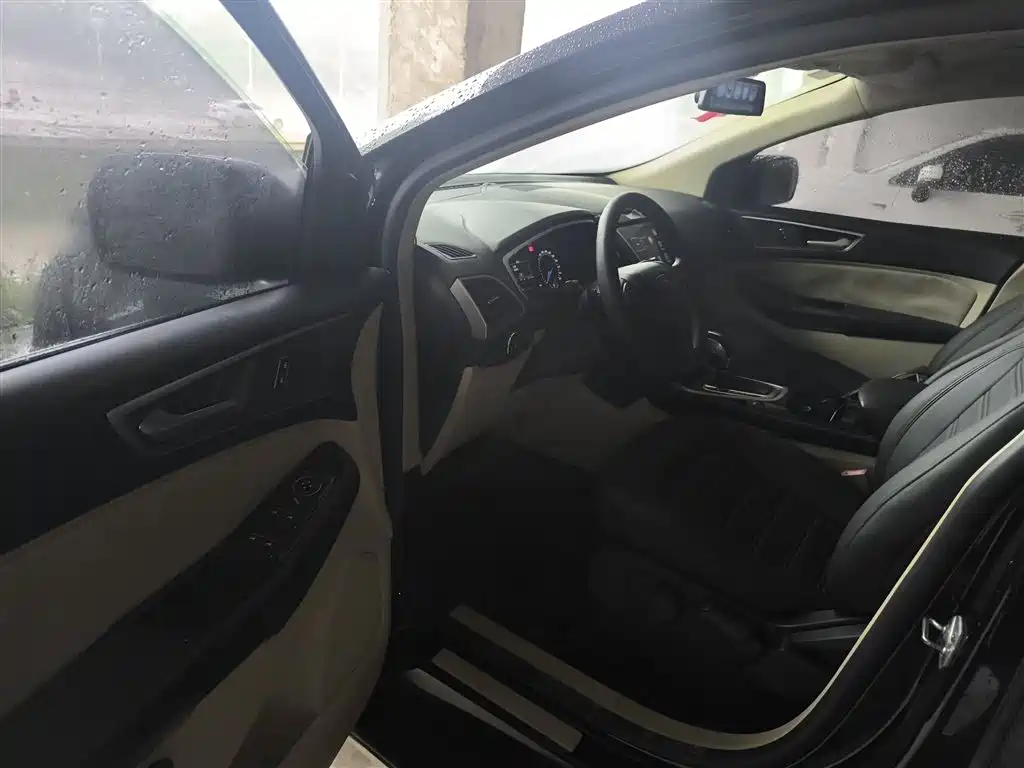 Ford Edge 2015 — фото 16
