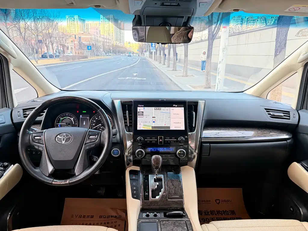 Toyota Alphard 2020 — фото 10