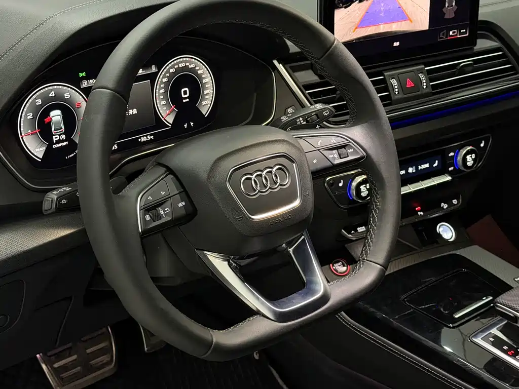 Audi Q5L 2025 — фото 11