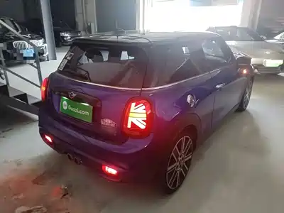 MINI MINI 2021