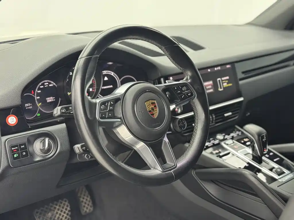 Porsche Cayenne New Energy 2020 — фото 9