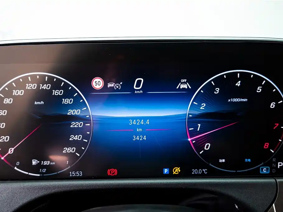 Mercedes-Benz E-Class 2025 — фото 12