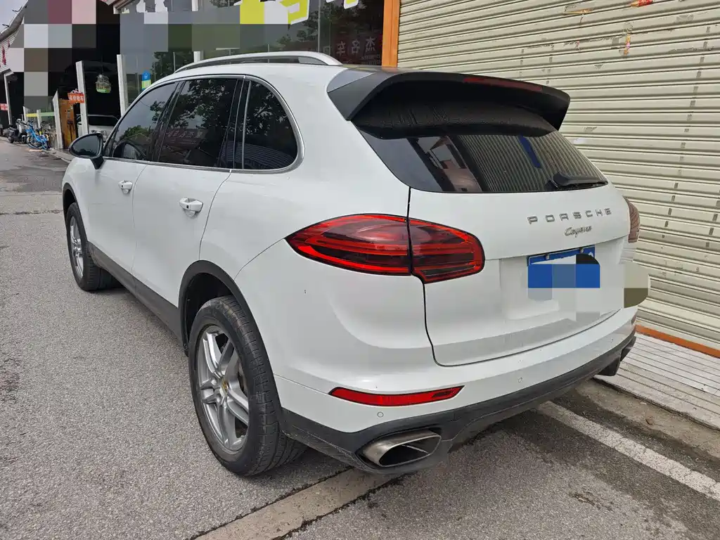 Porsche Cayenne 2016 — фото 10