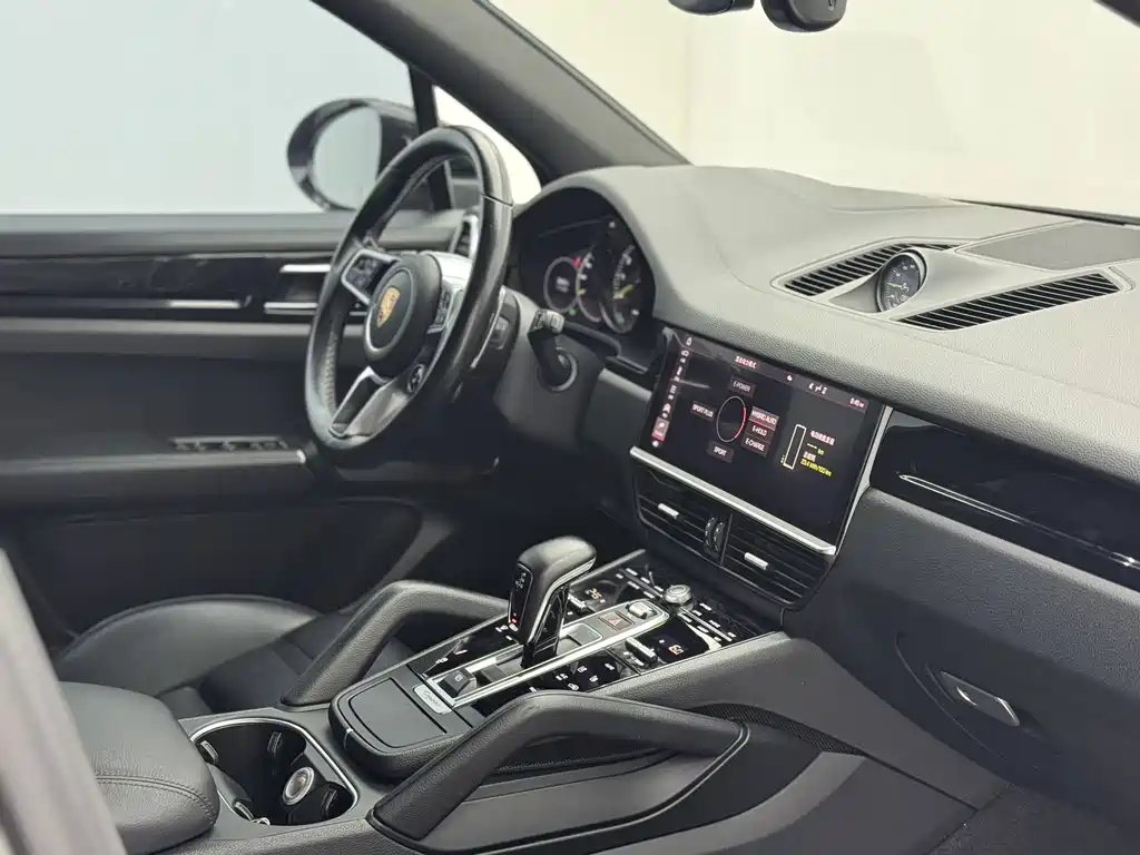 Porsche Cayenne New Energy 2020 — фото 21