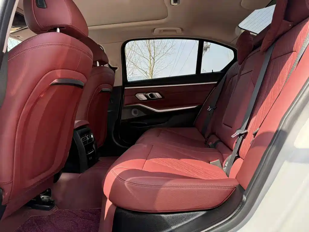 BMW 3 Series 2025
