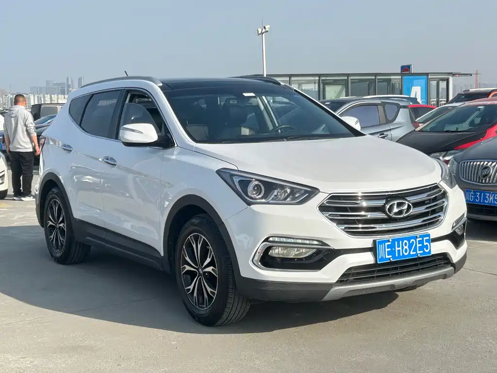 Hyundai Santa Fe 2018 — фото 3