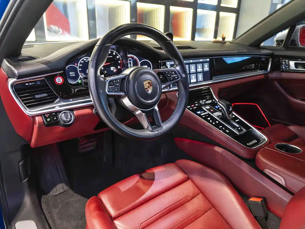 Porsche Panamera 2019 — фото 13