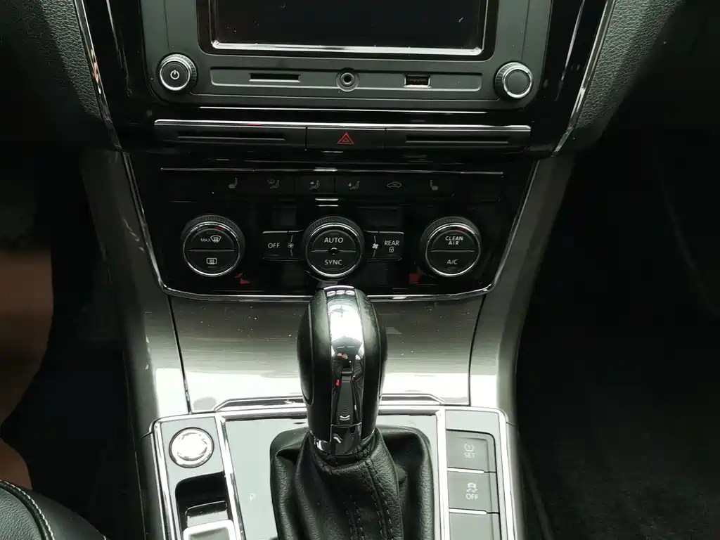 Volkswagen Passat 2019 — фото 12