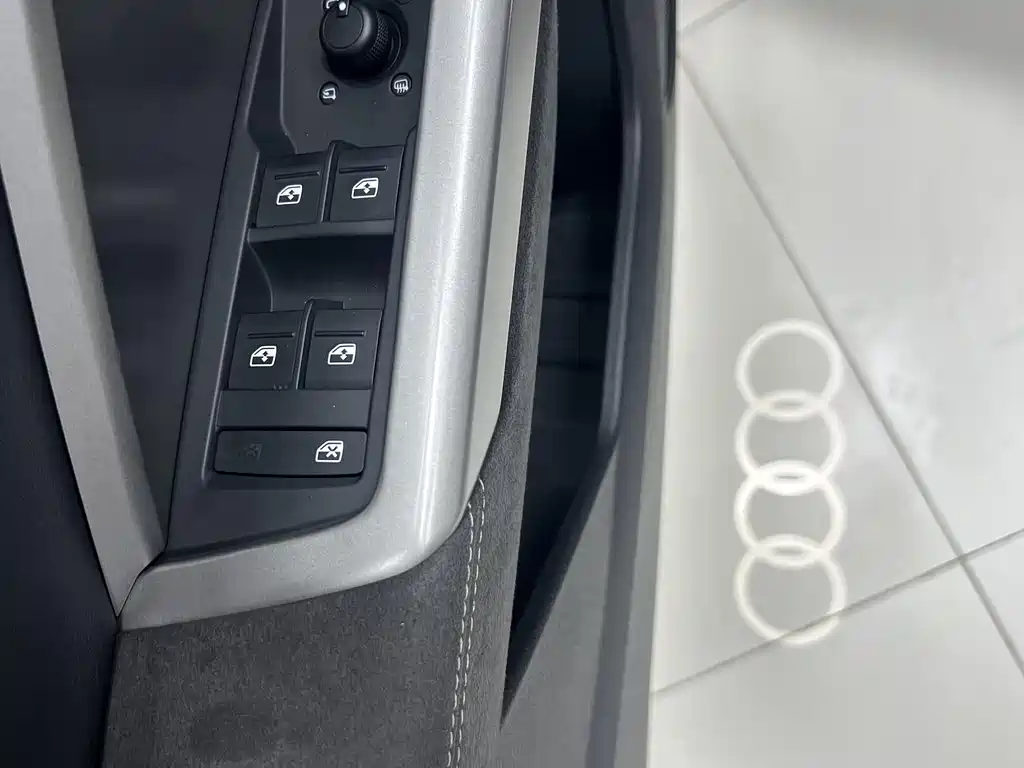 Audi Q3 2023 — фото 16