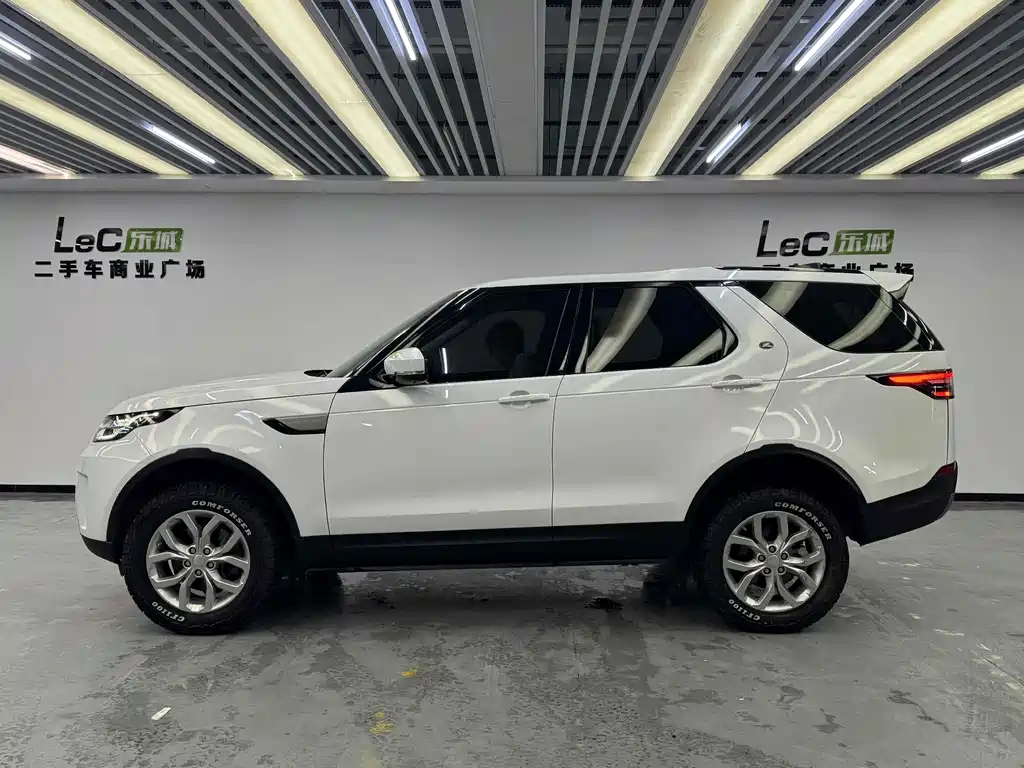 Land Rover Discovery 2018 — фото 6