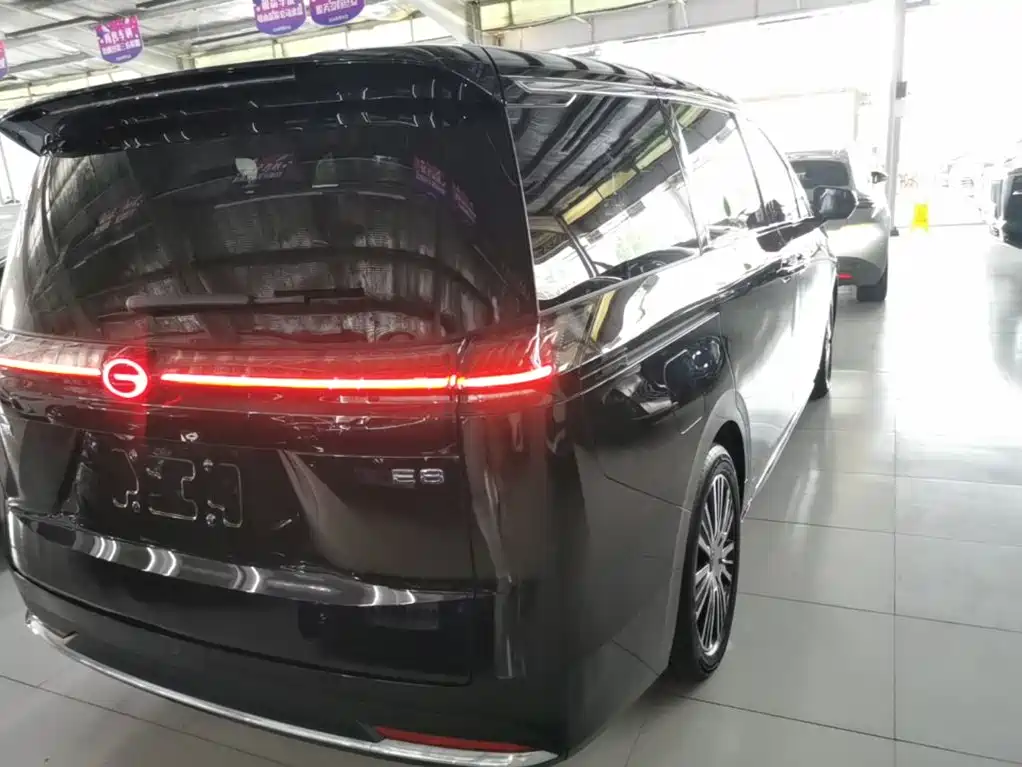 GAC Trumpchi E8 PHEV 2025 — фото 8