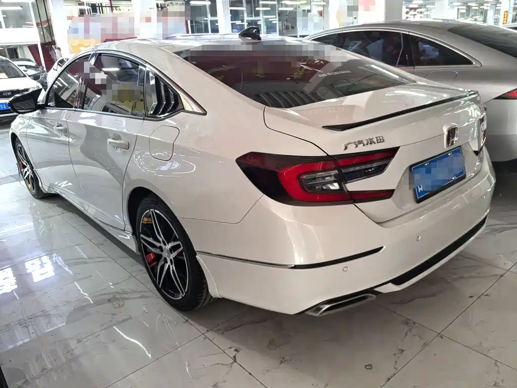 Honda Accord 2022 — фото 4