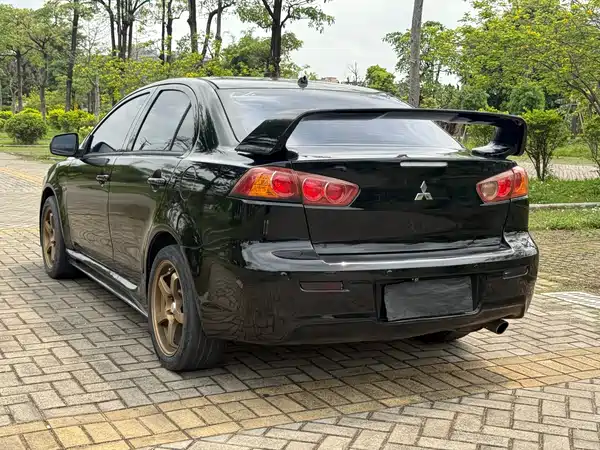 Mitsubishi Lancer EX 2013