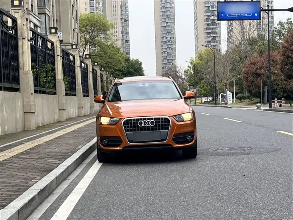Audi Q3 2015 — фото 23