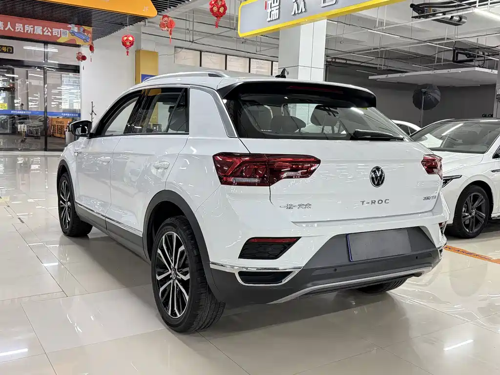 Volkswagen T-Roc 2023