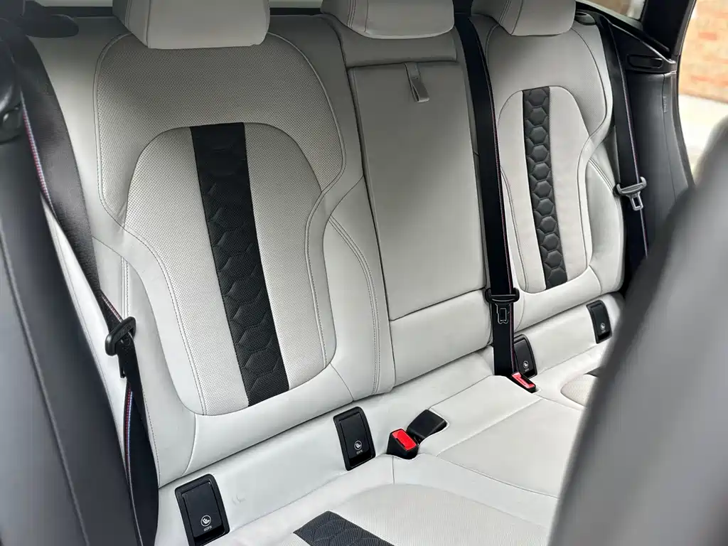 BMW X6 M 2022 — фото 13