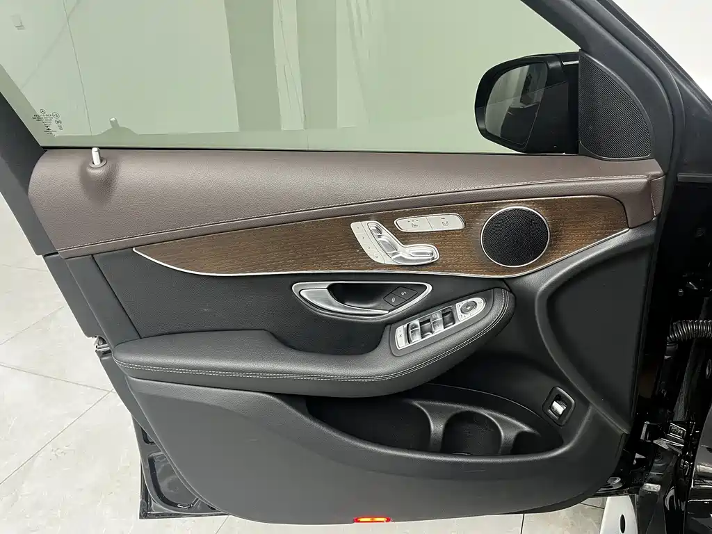 Mercedes-Benz GLC 2023 — фото 15