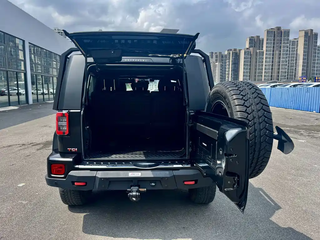 BAIC BJ40 2024 — фото 13