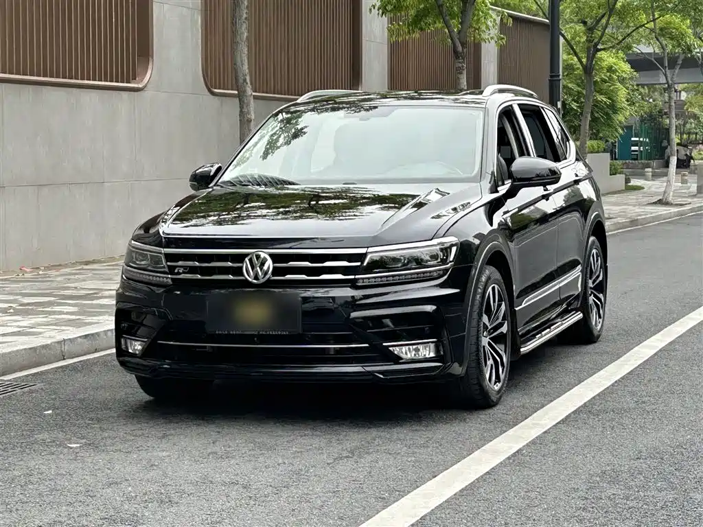 Volkswagen Tiguan L 2020 — фото 2