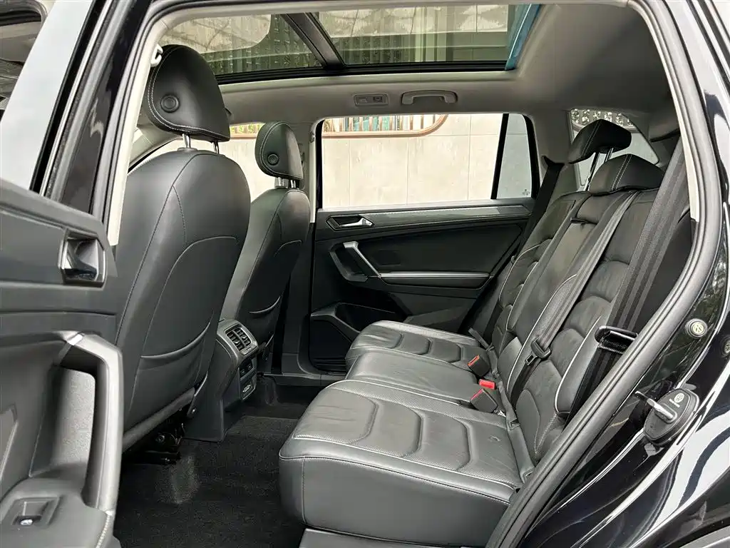 Volkswagen Tiguan L 2020 — фото 15