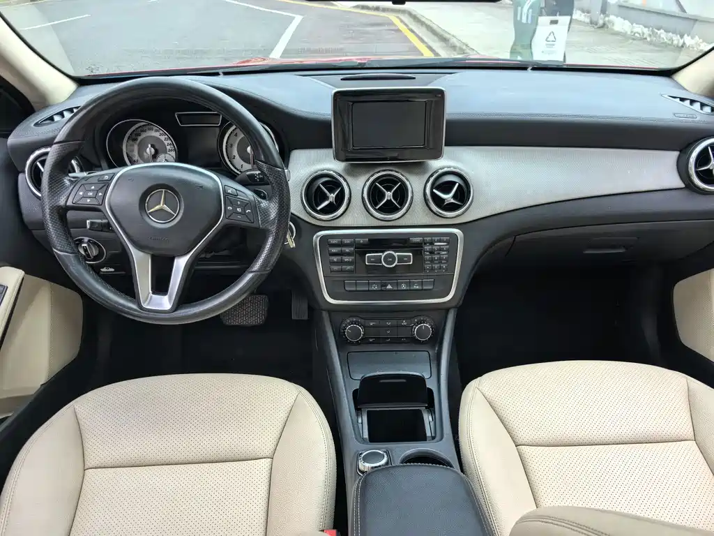 Mercedes-Benz GLA 2015 — фото 8