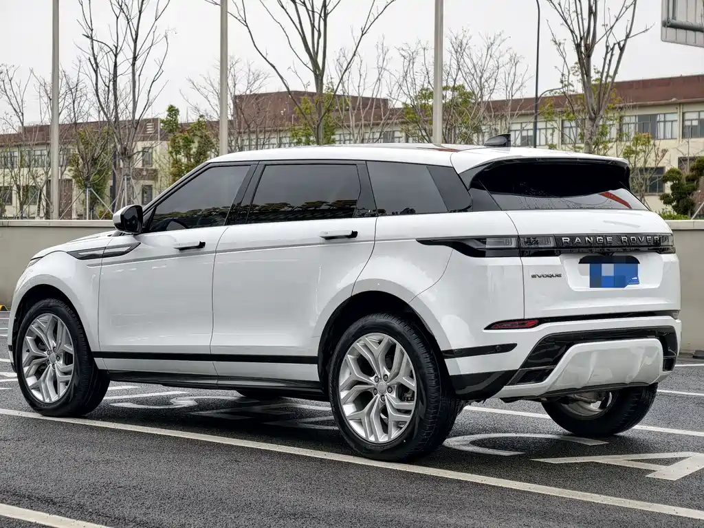Land Rover Evoque 2023 — фото 7