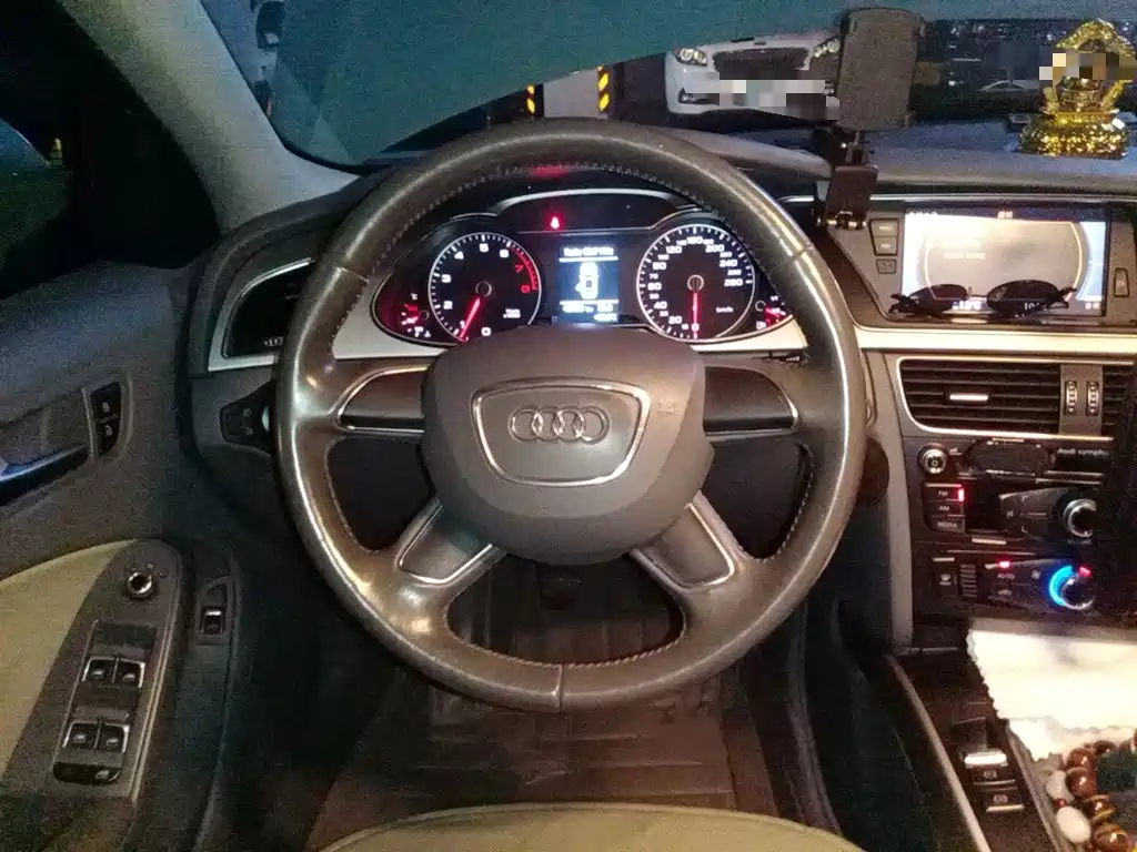 Audi A4L 2014