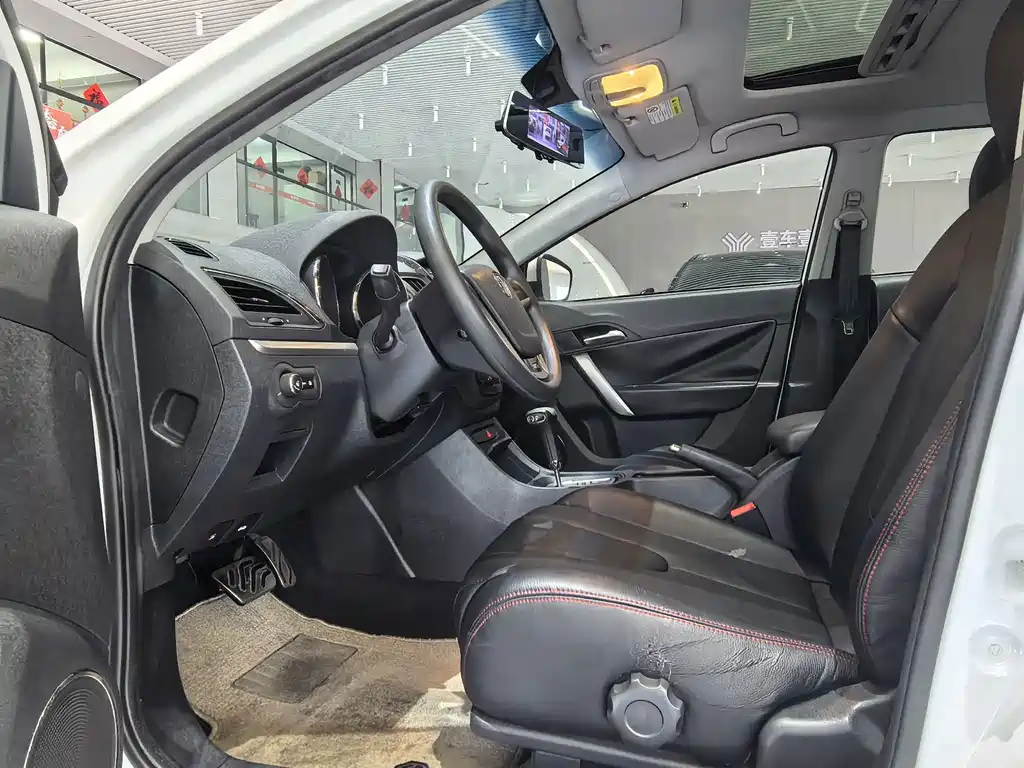 MG MG5 2013