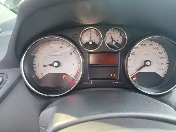 Peugeot 308 2015