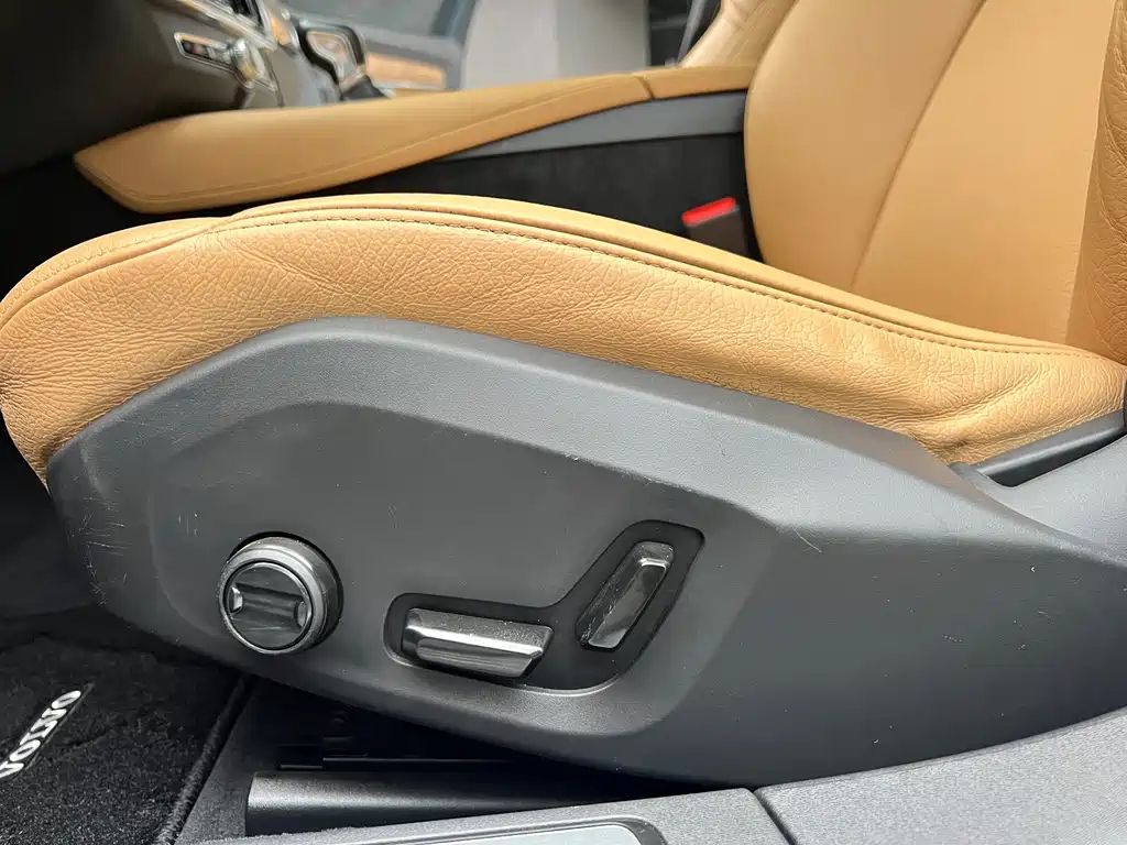 Volvo S90 2020 — фото 31