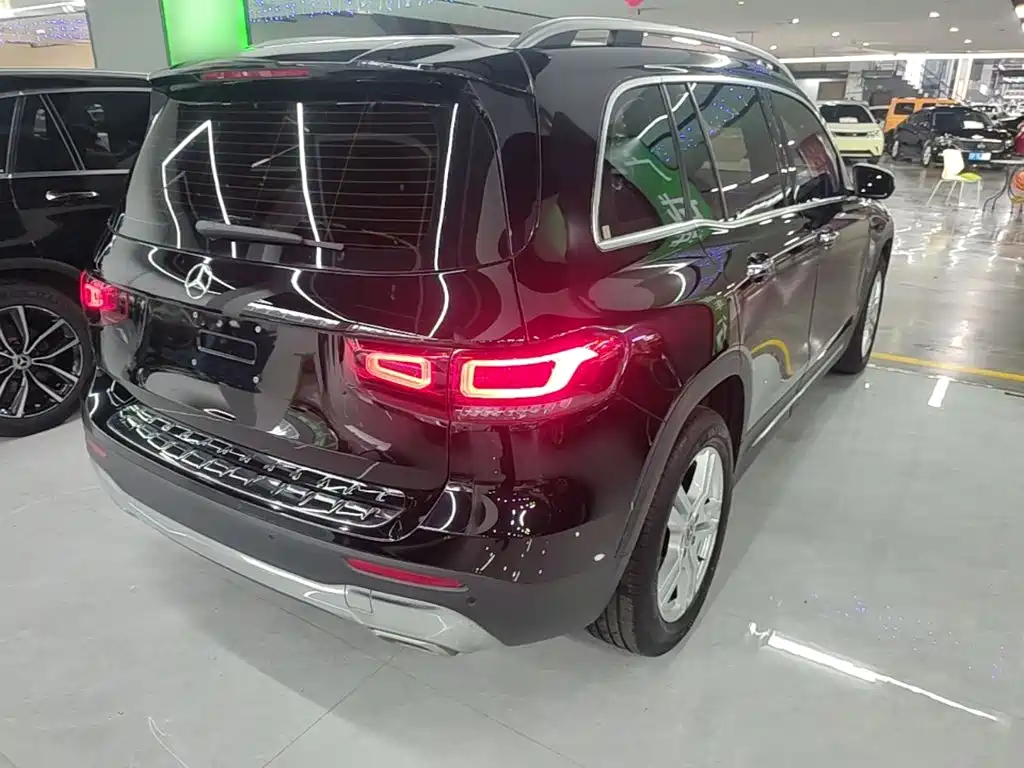 Mercedes-Benz GLB 2021