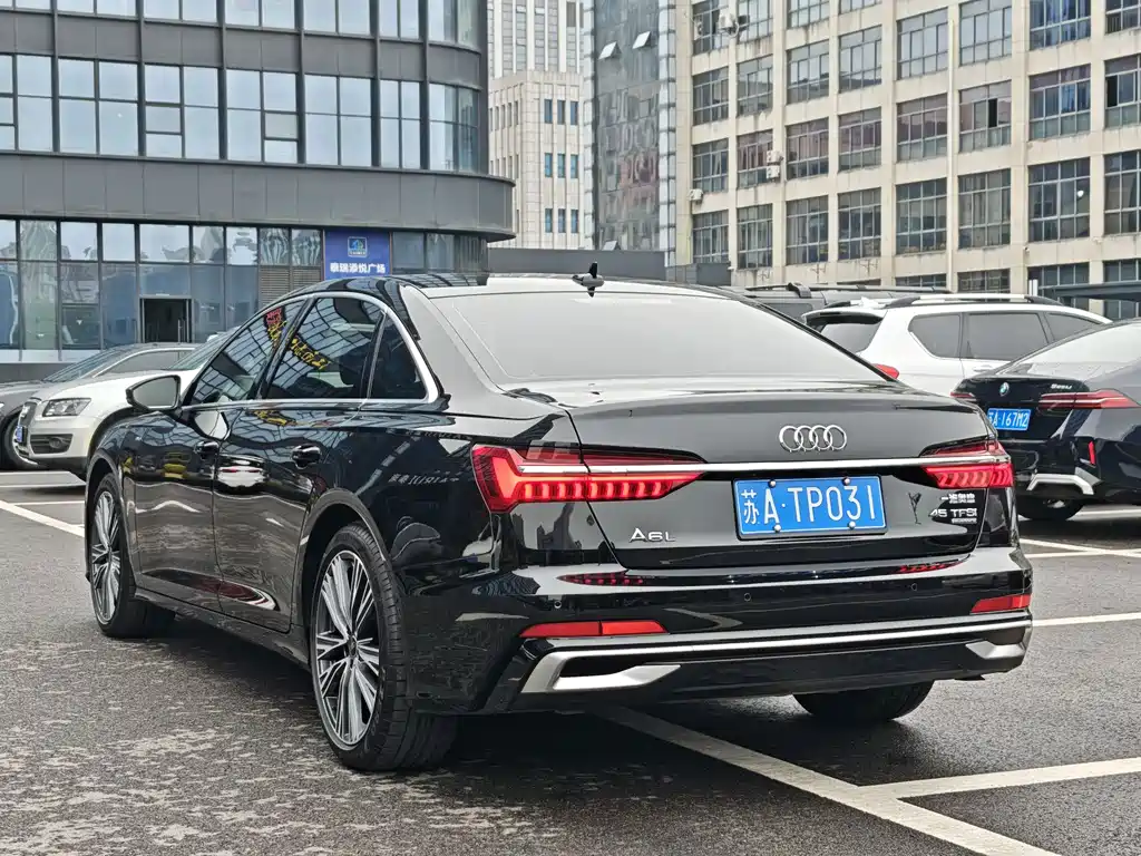 Audi A6L 2024 — фото 6