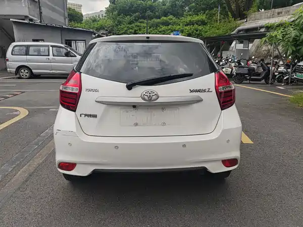 Toyota Yaris L 2017