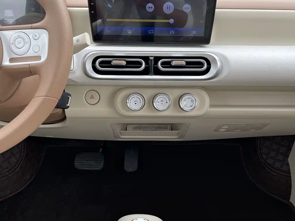 Wuling Hongguang MINIEV 2025