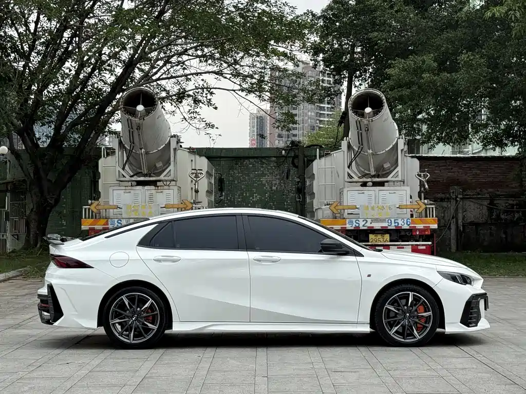 GAC Motor Shadow Leopard 2024 — фото 14