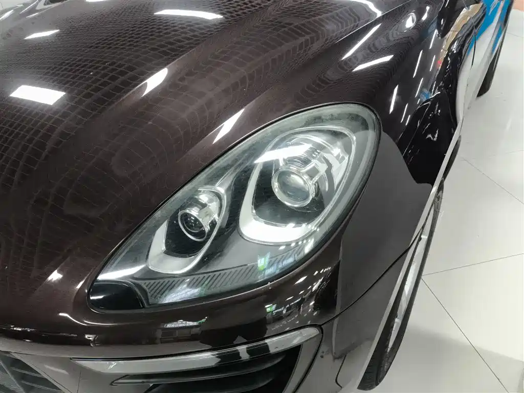 Porsche Macan 2017 — фото 18