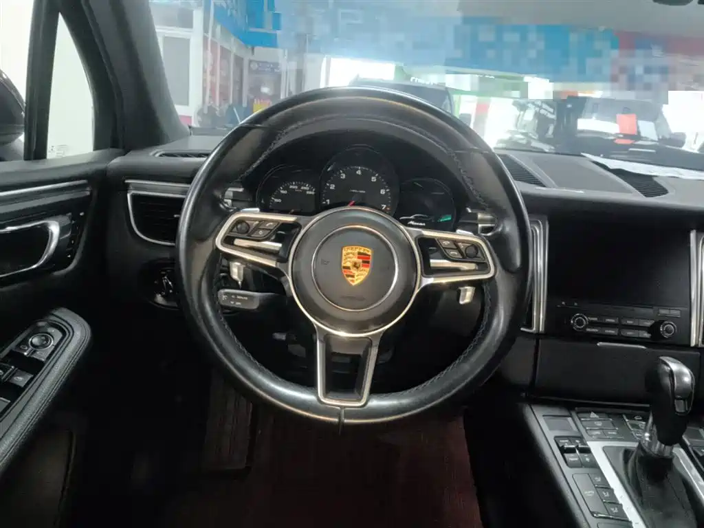 Porsche Macan 2017 — фото 7