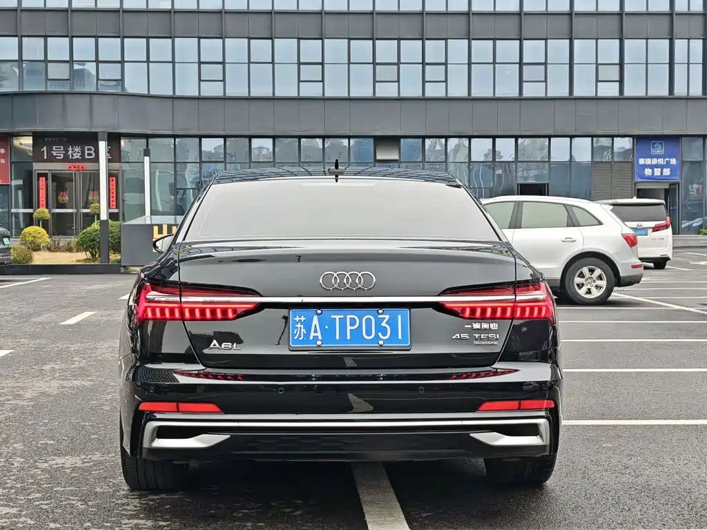 Audi A6L 2024 — фото 5