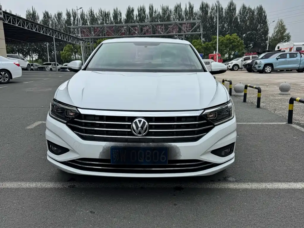 Volkswagen Sagitar 2022