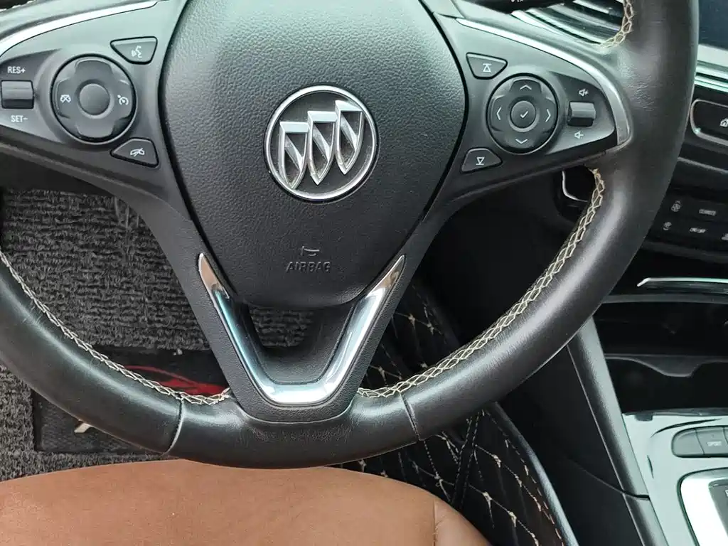 Buick Regal 2018 — фото 10
