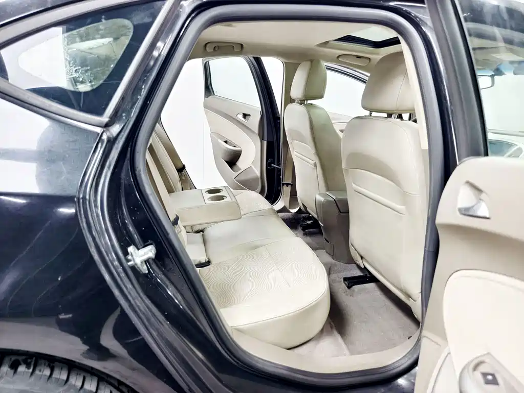 Buick Excelle 2014 — фото 15