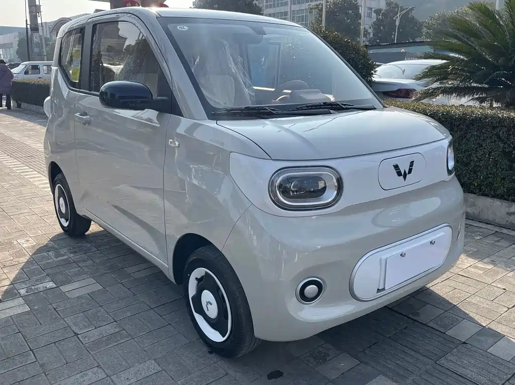 Wuling Hongguang MINIEV 2025