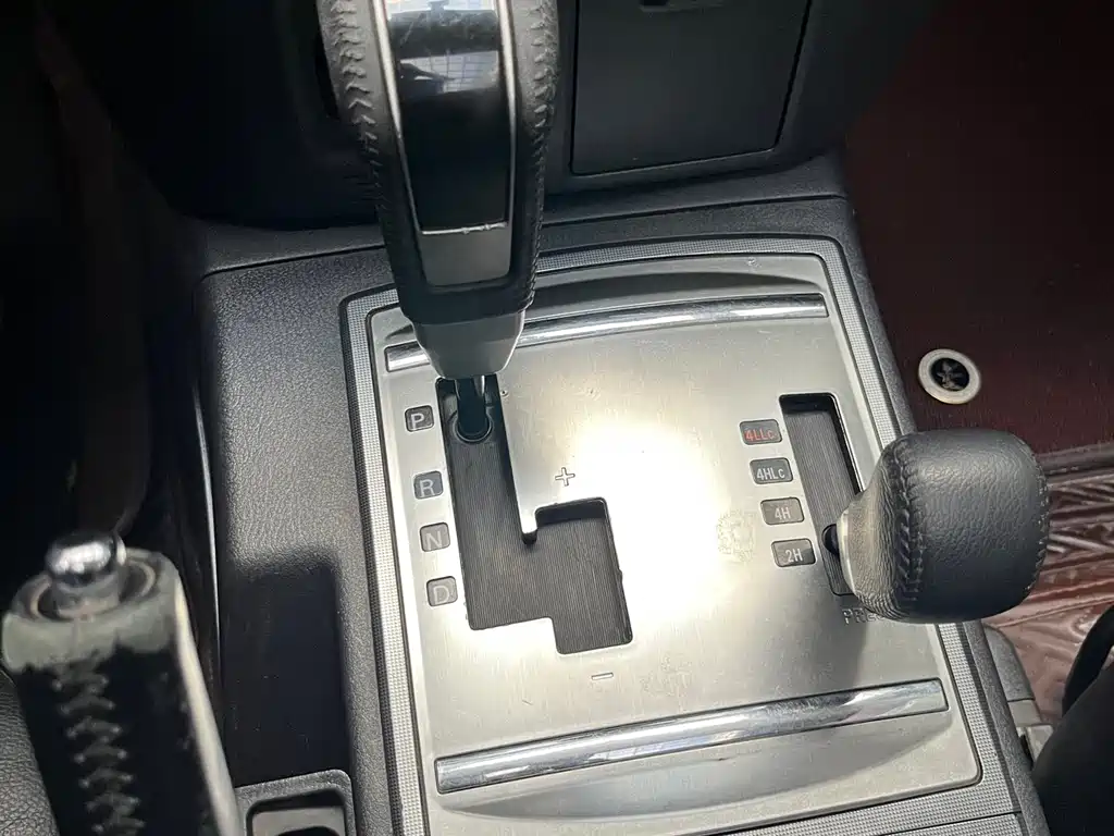 Mitsubishi Pajero 2017 — фото 17
