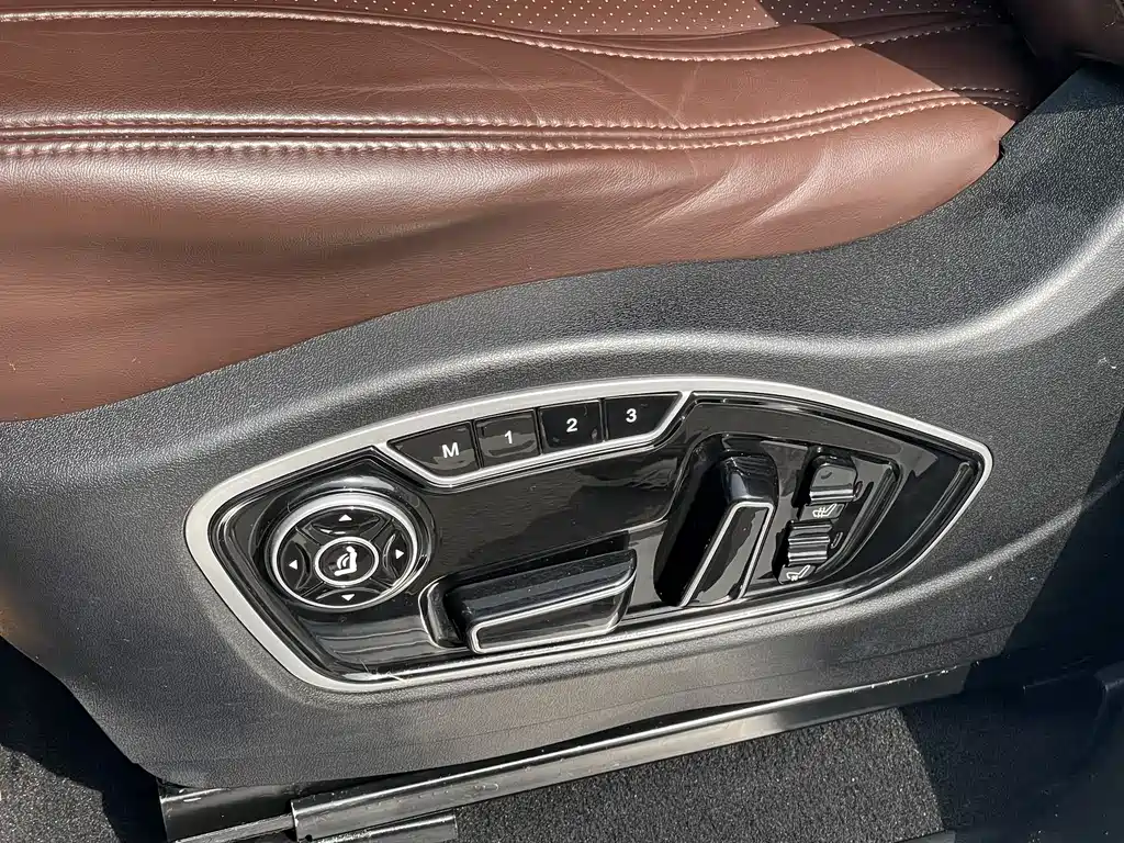 Nissan Patrol 2017 — фото 13
