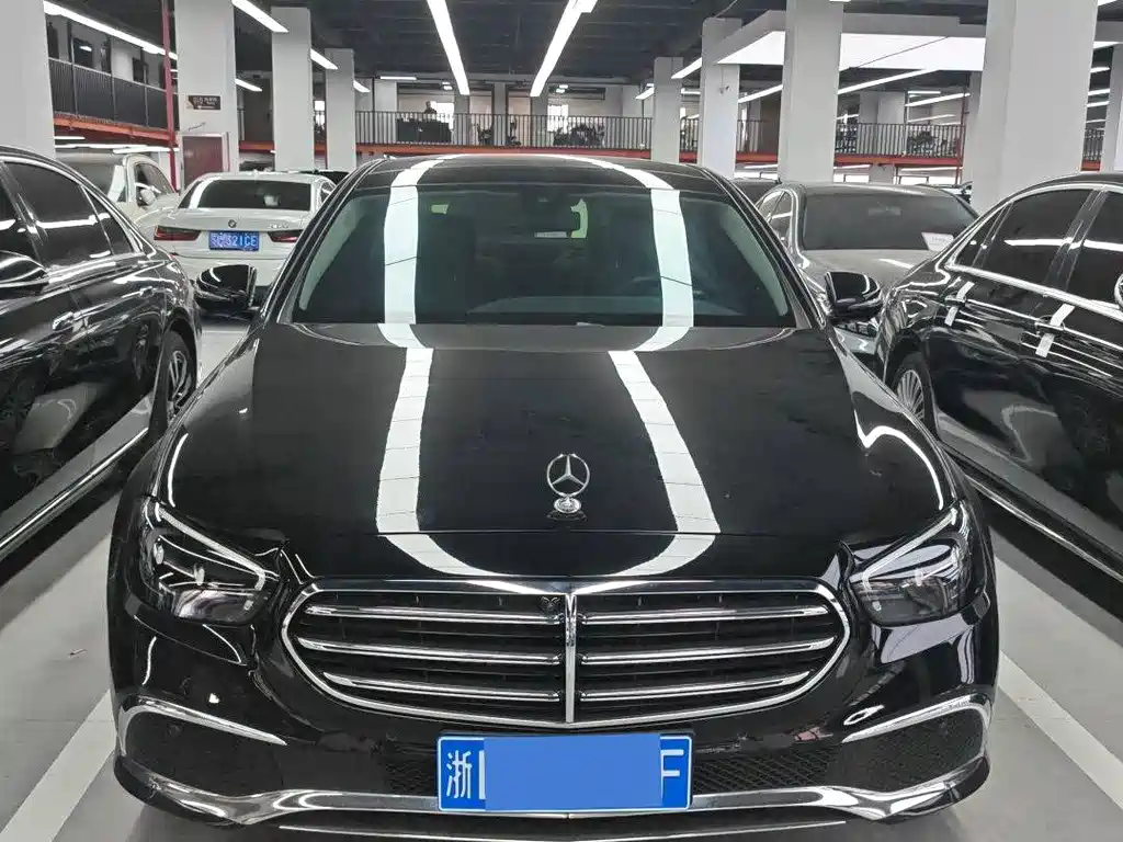 Mercedes-Benz E-Class 2023 — фото 2