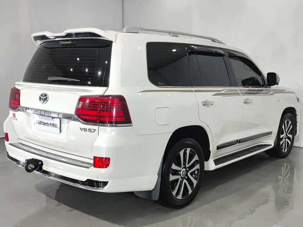 Toyota Land Cruiser 2019 — фото 19