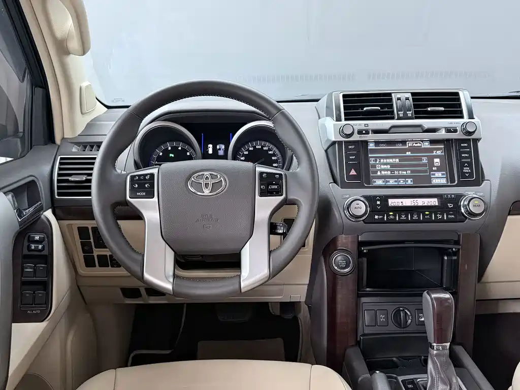 Toyota Prado 2016 — фото 12