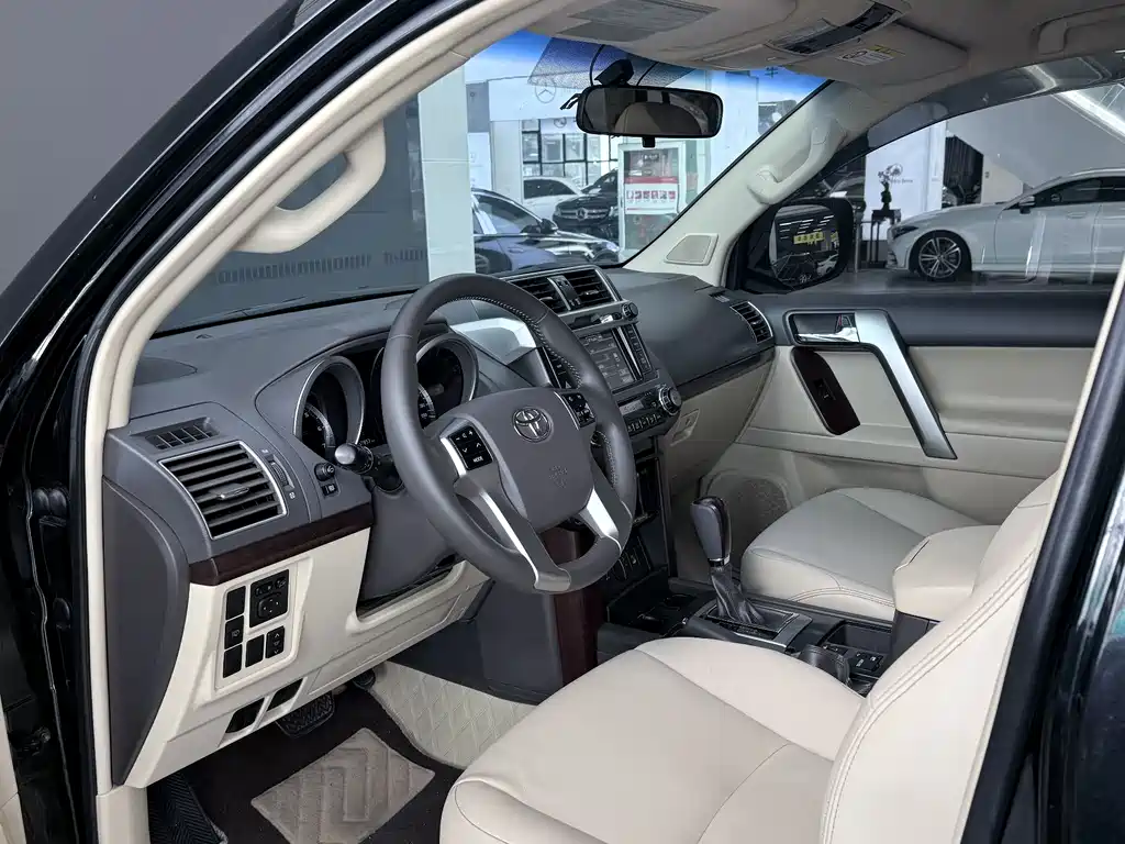 Toyota Prado 2016 — фото 19