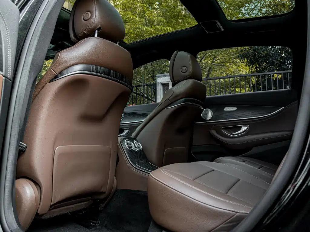 Mercedes-Benz E-Class 2022 — фото 14